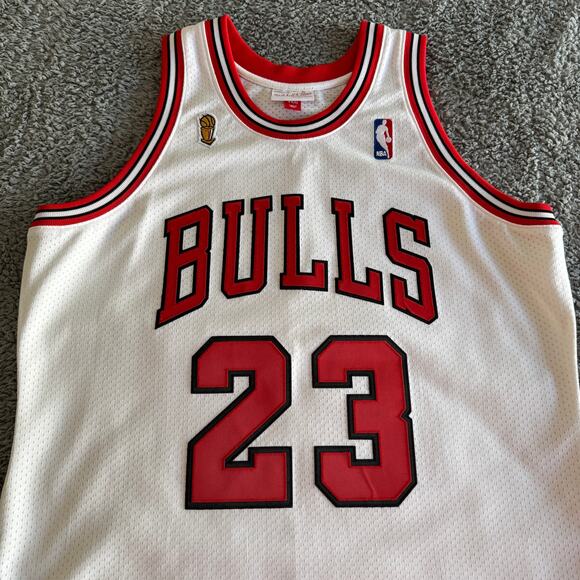 Mitchell & Ness Other - Authentic Mitchell & Ness NBA Chicago Bulls Michael Jordan 96 Finals Jersey 44-L